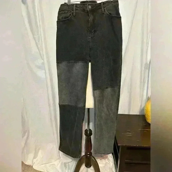 Hollister Ultra Hi-Rise Dad Jeans Black Gray Two Tone Colorblock, Size 5/27 - Picture 1 of 7